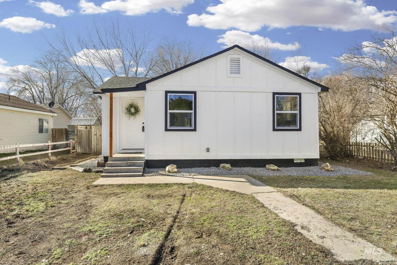 1033 Nevada St - Photo 1