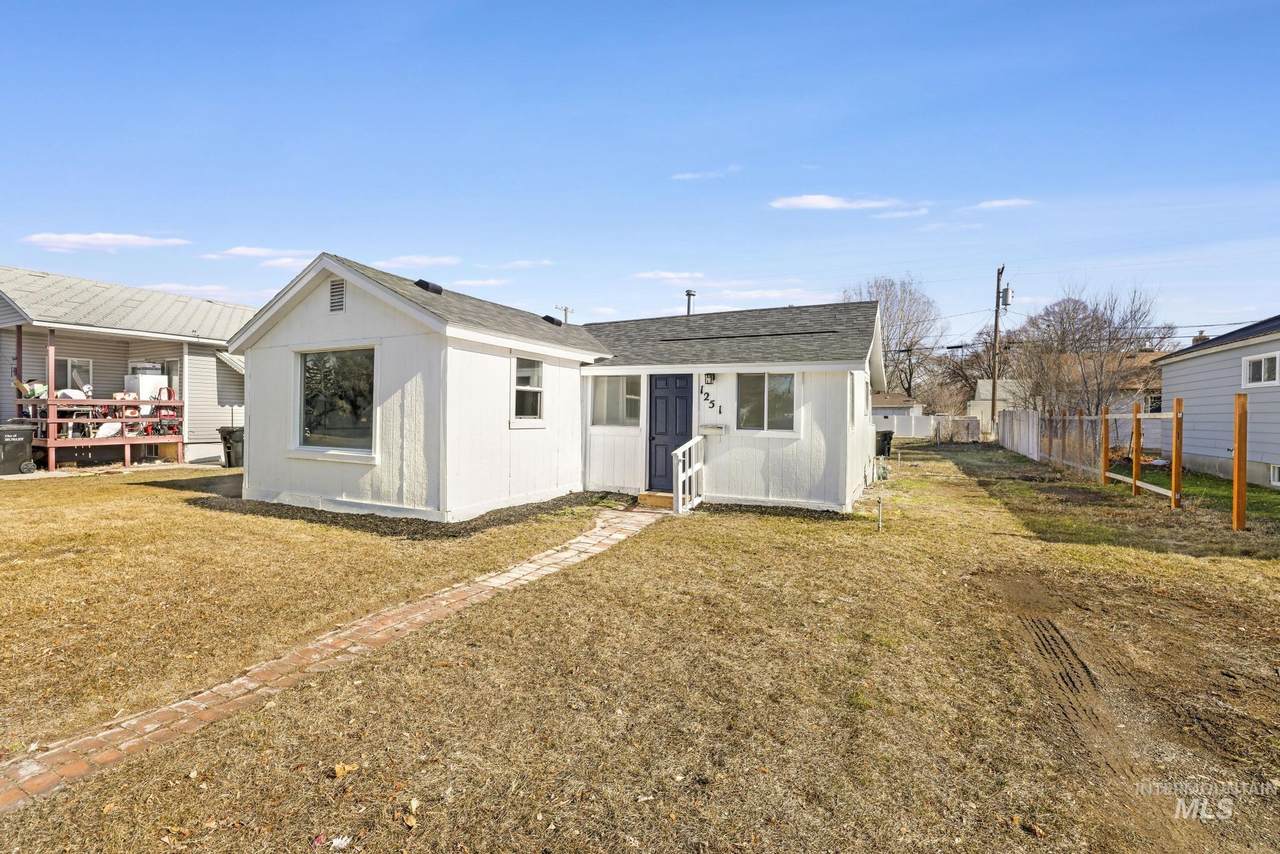 1251 Almo Ave - Photo 1