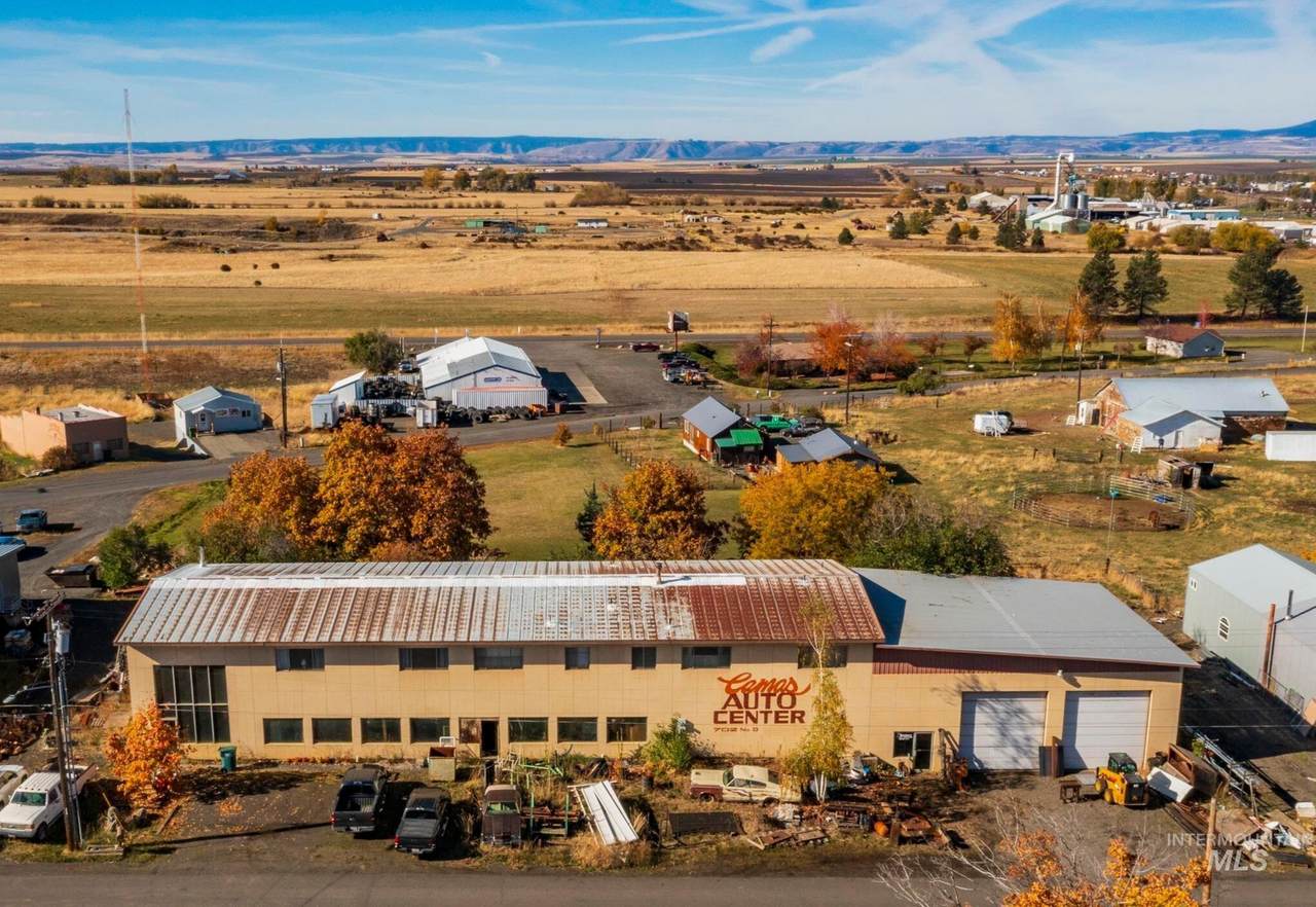 702 D Street - Photo 1