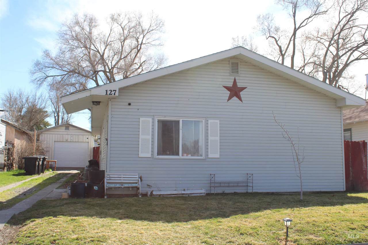 127 Garfield Ave - Photo 1