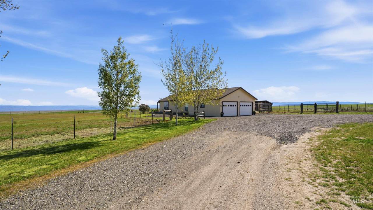 19397 Cloverland Rd. - Photo 1