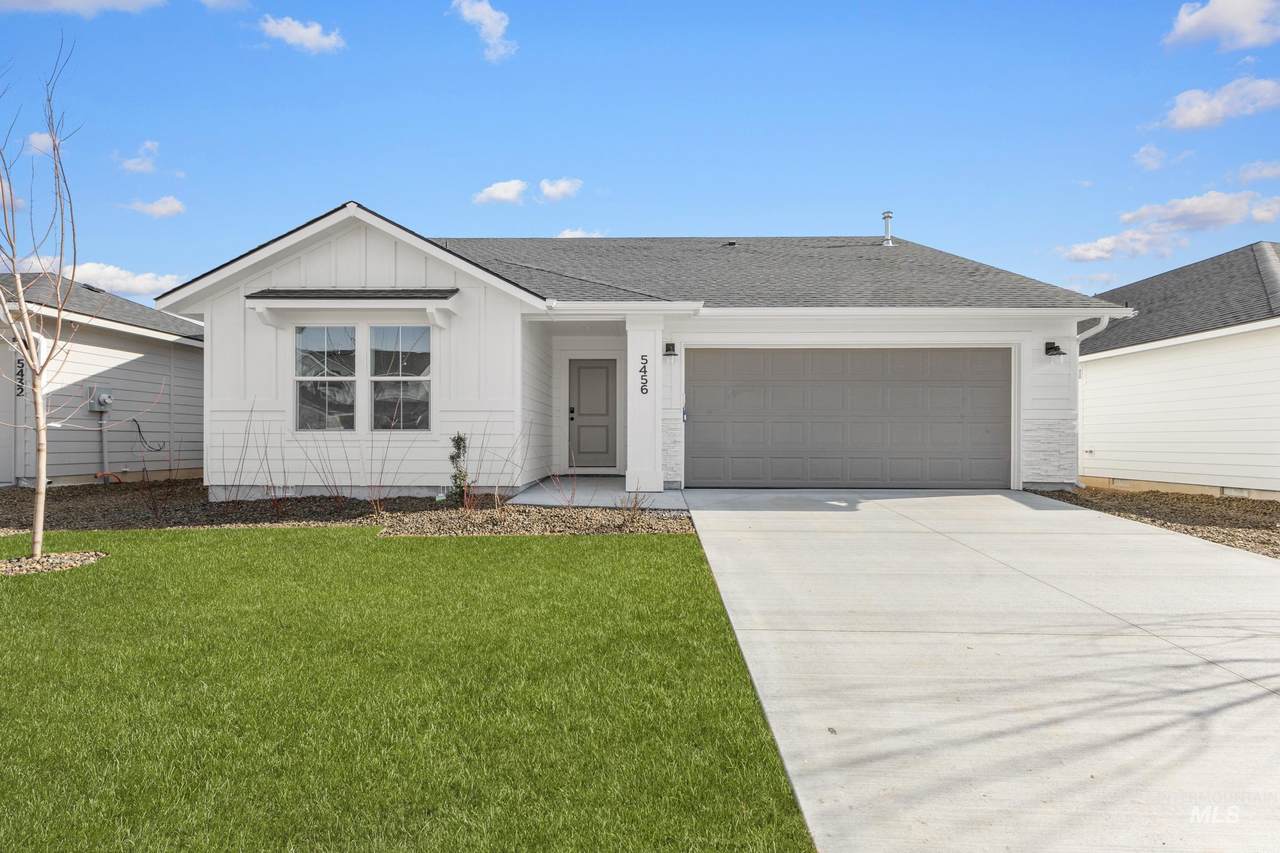 5456 Bittercreek Ave - Photo 1