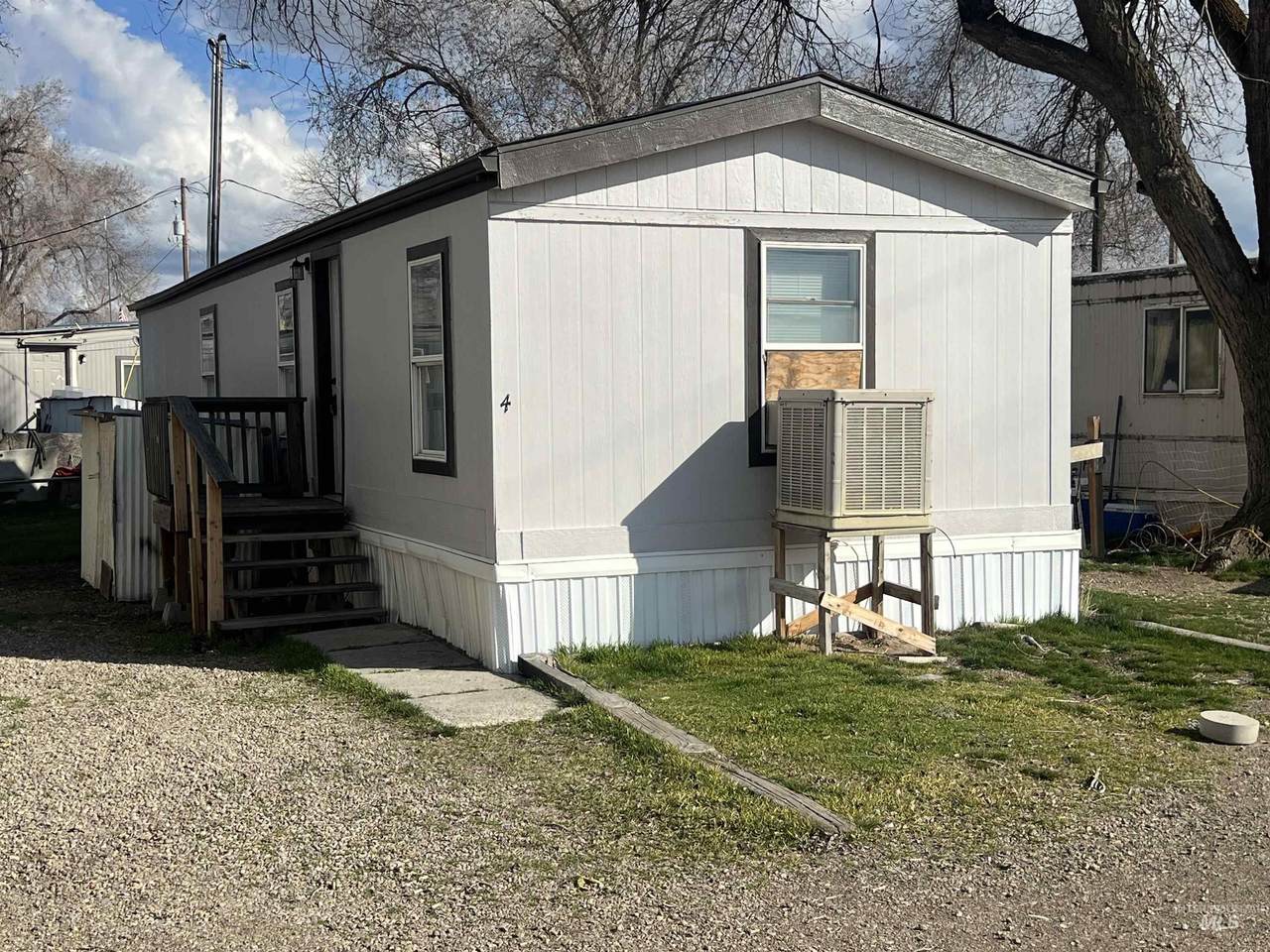 1570 Sunset Strip - Photo 1