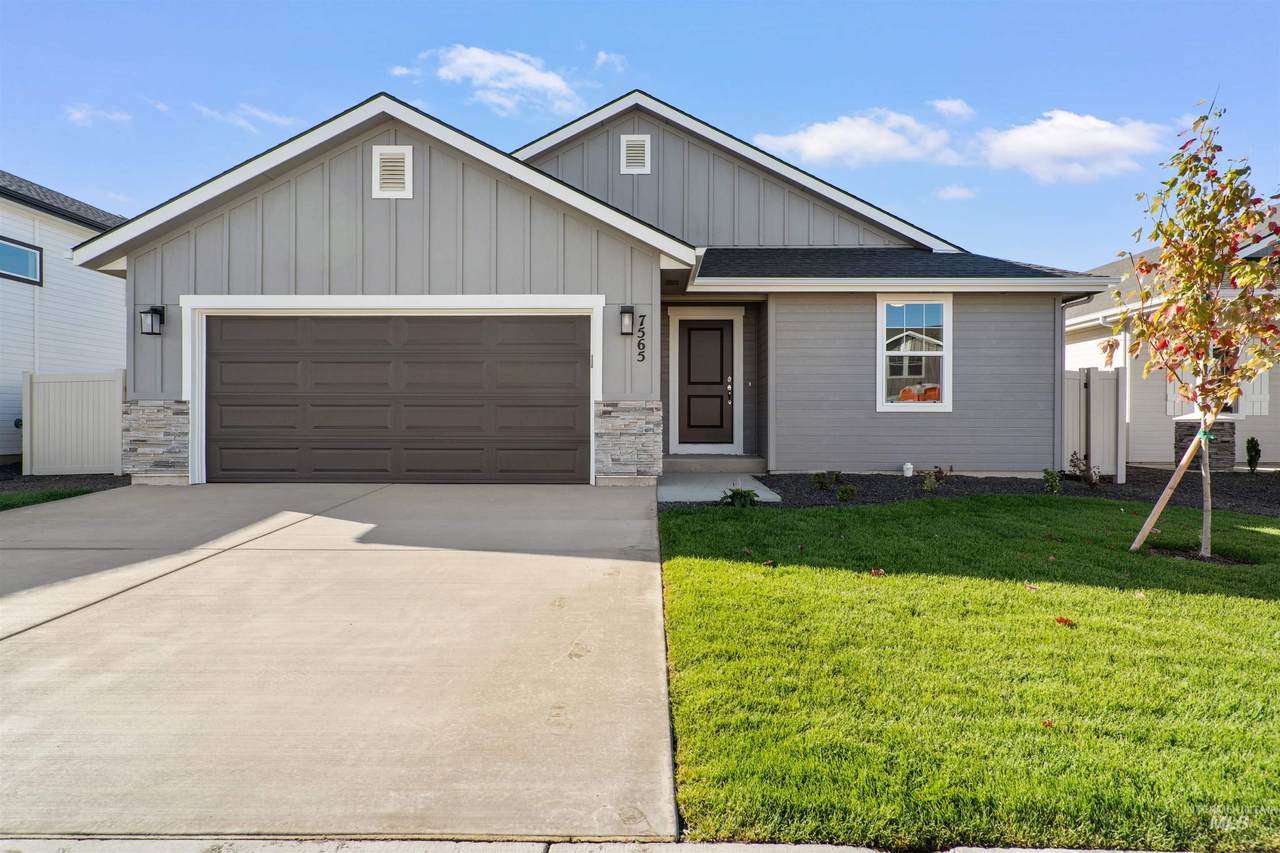 209 Omphale St. - Photo 1