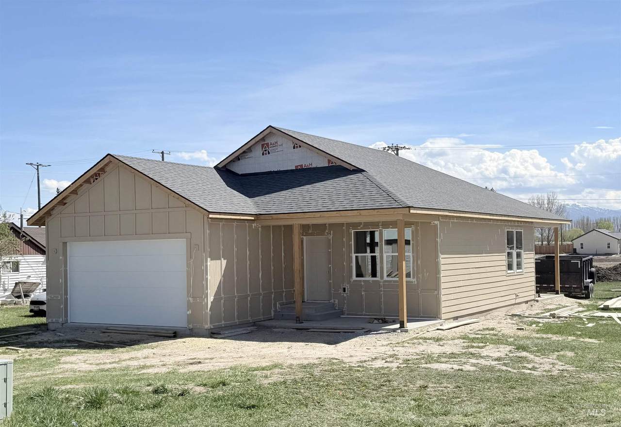 151 18th Street - Photo 1