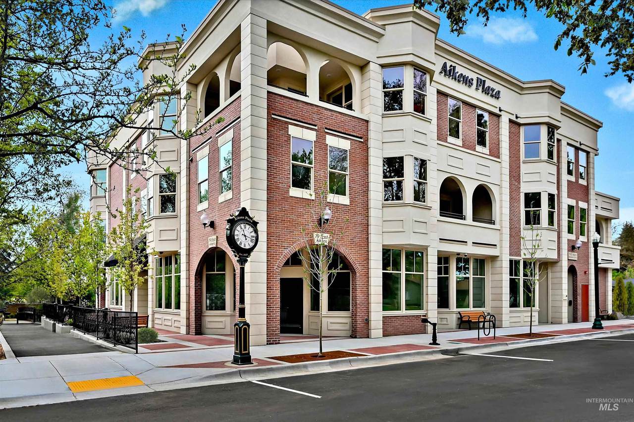 79 Aikens Street - Photo 1