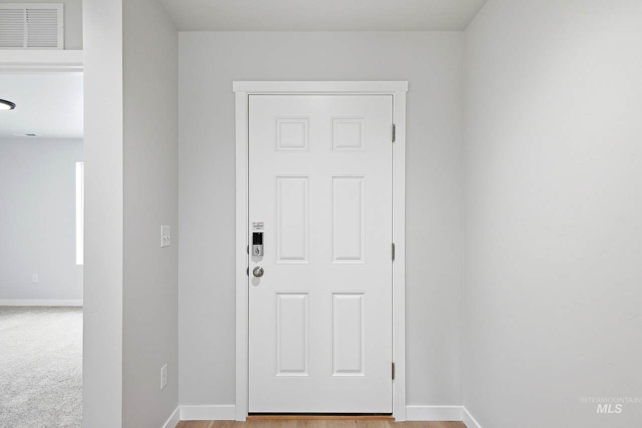 https://bt-photos.global.ssl.fastly.net/imls/1280_boomver_2_98979349-2.jpg