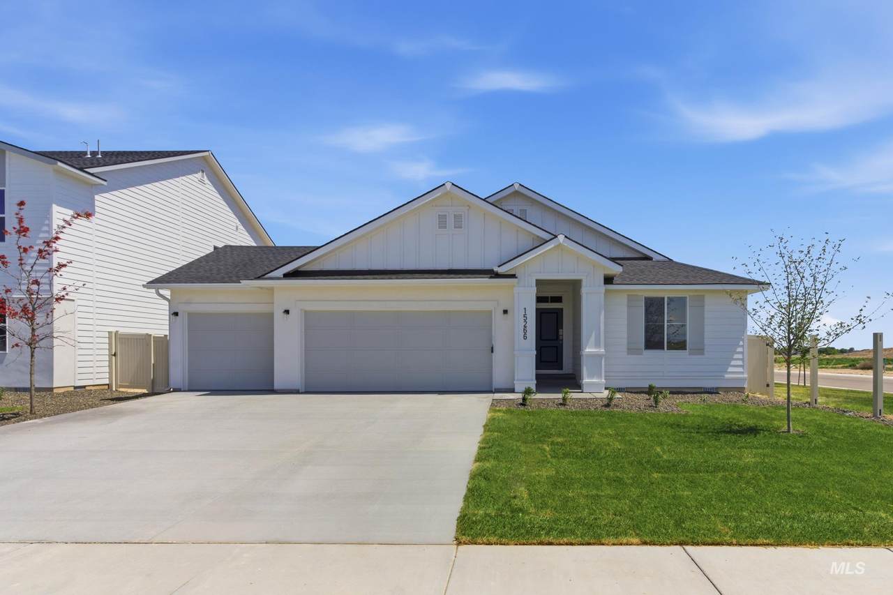 15266 Queensbury Ave - Photo 1
