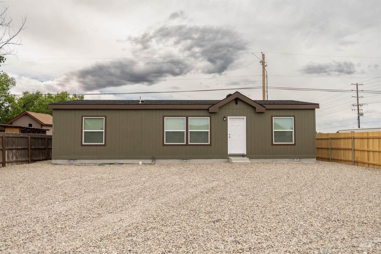 1140 12th Avenue South - Photo 1