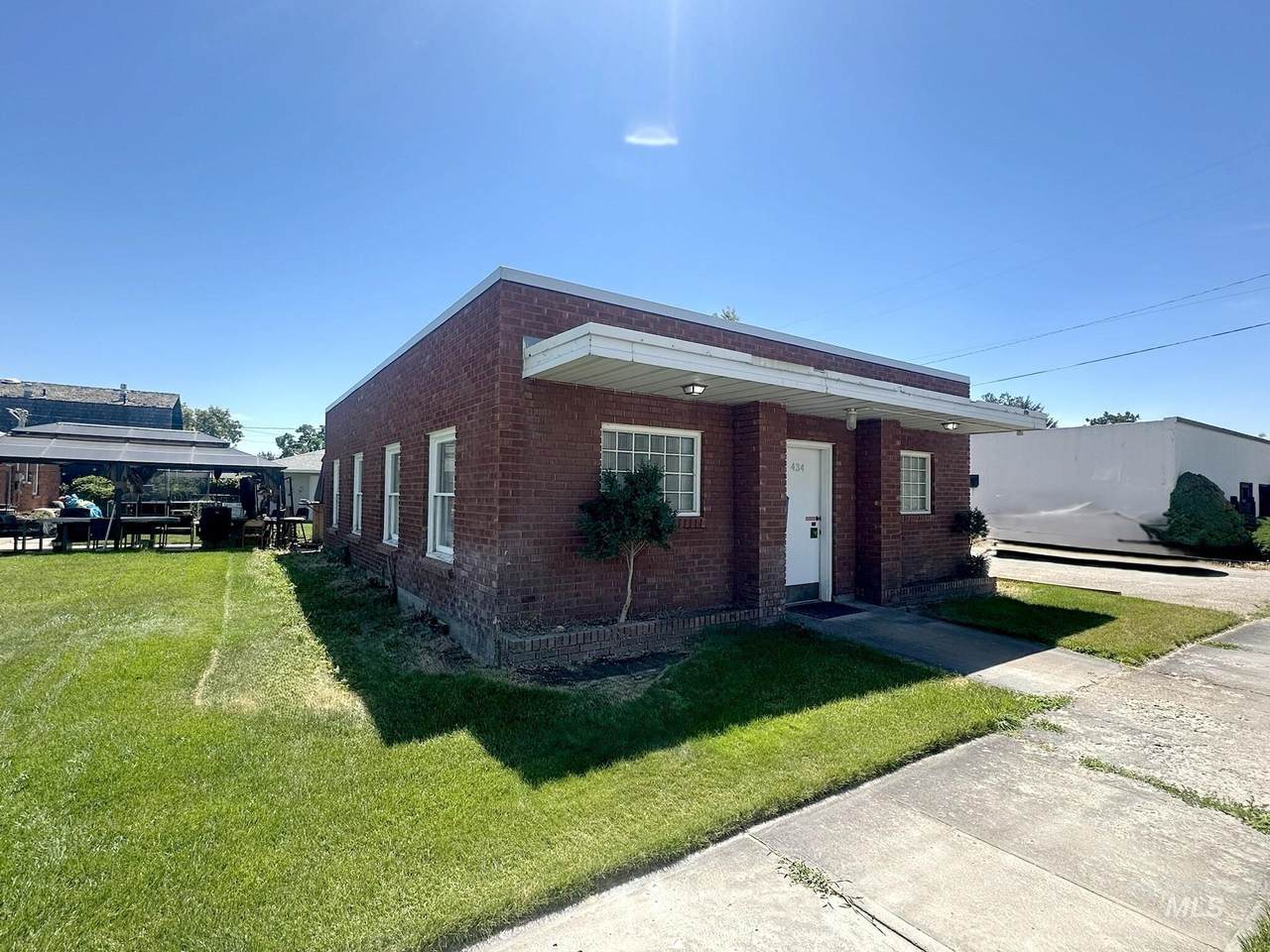 434 Idaho - Photo 1