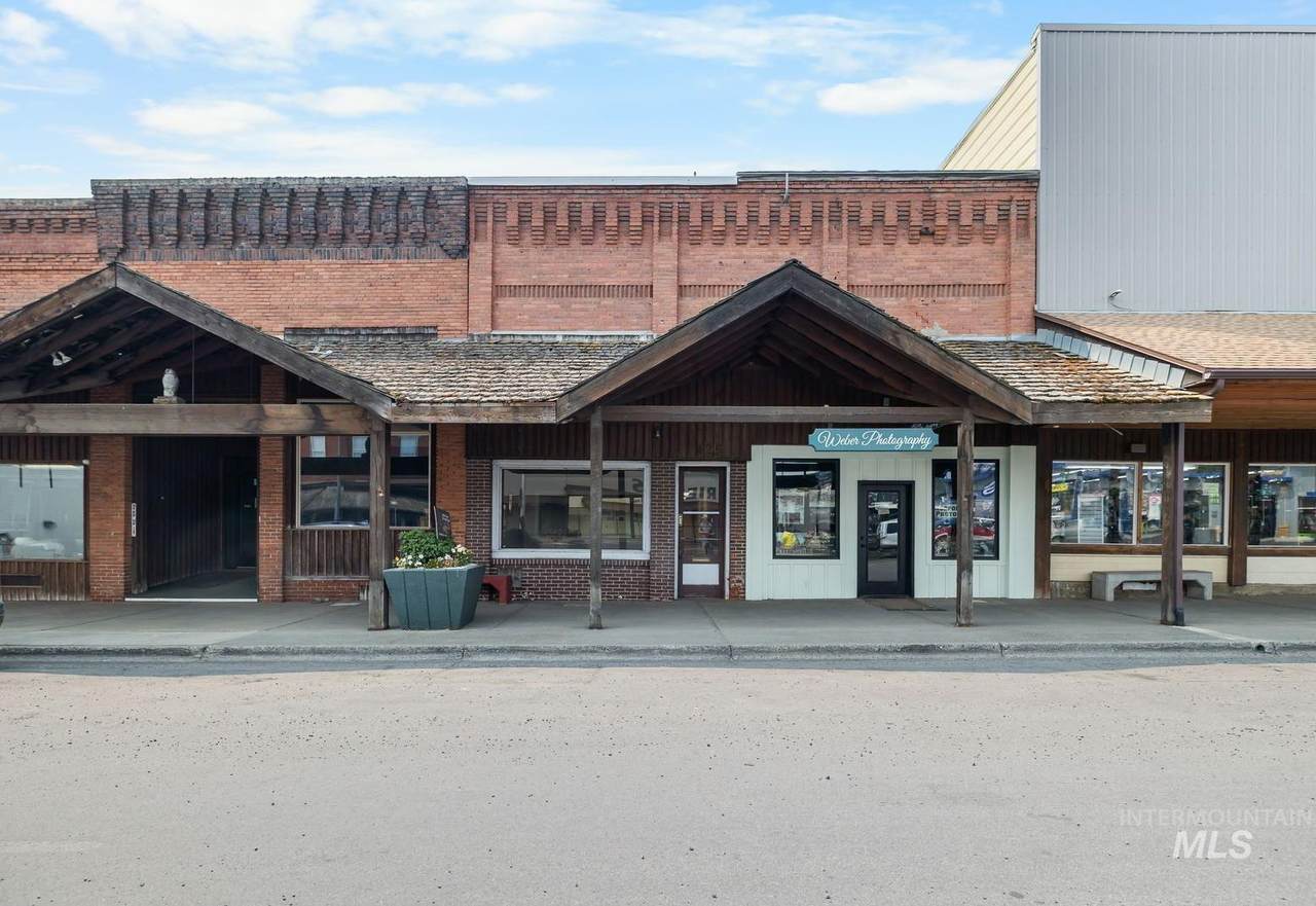 425 Main St - Photo 1