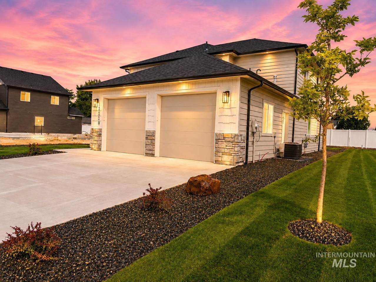 1110 Recess Way - Photo 1