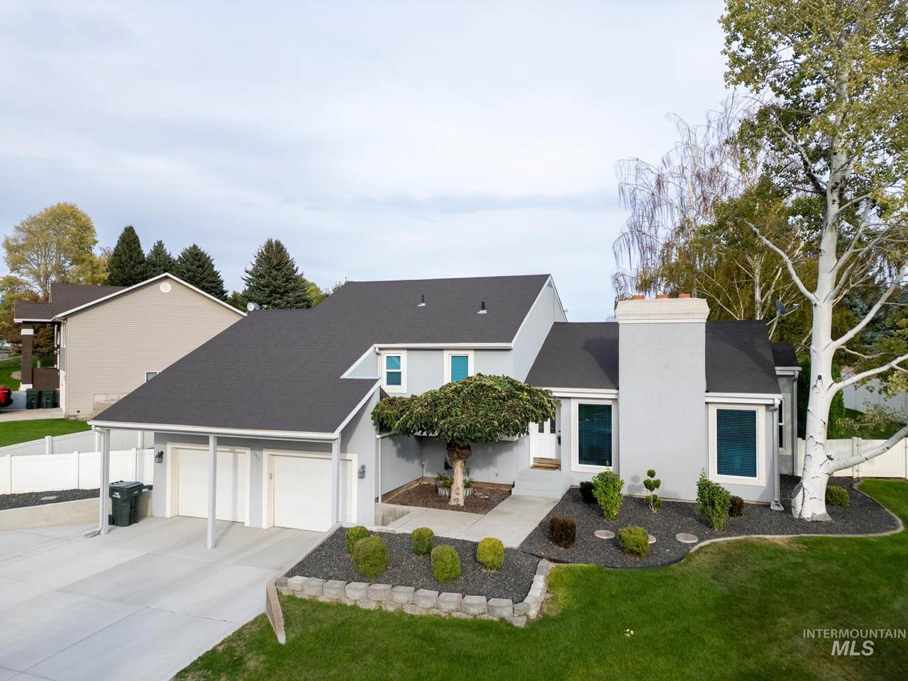 551 Terrace Dr - Photo 1