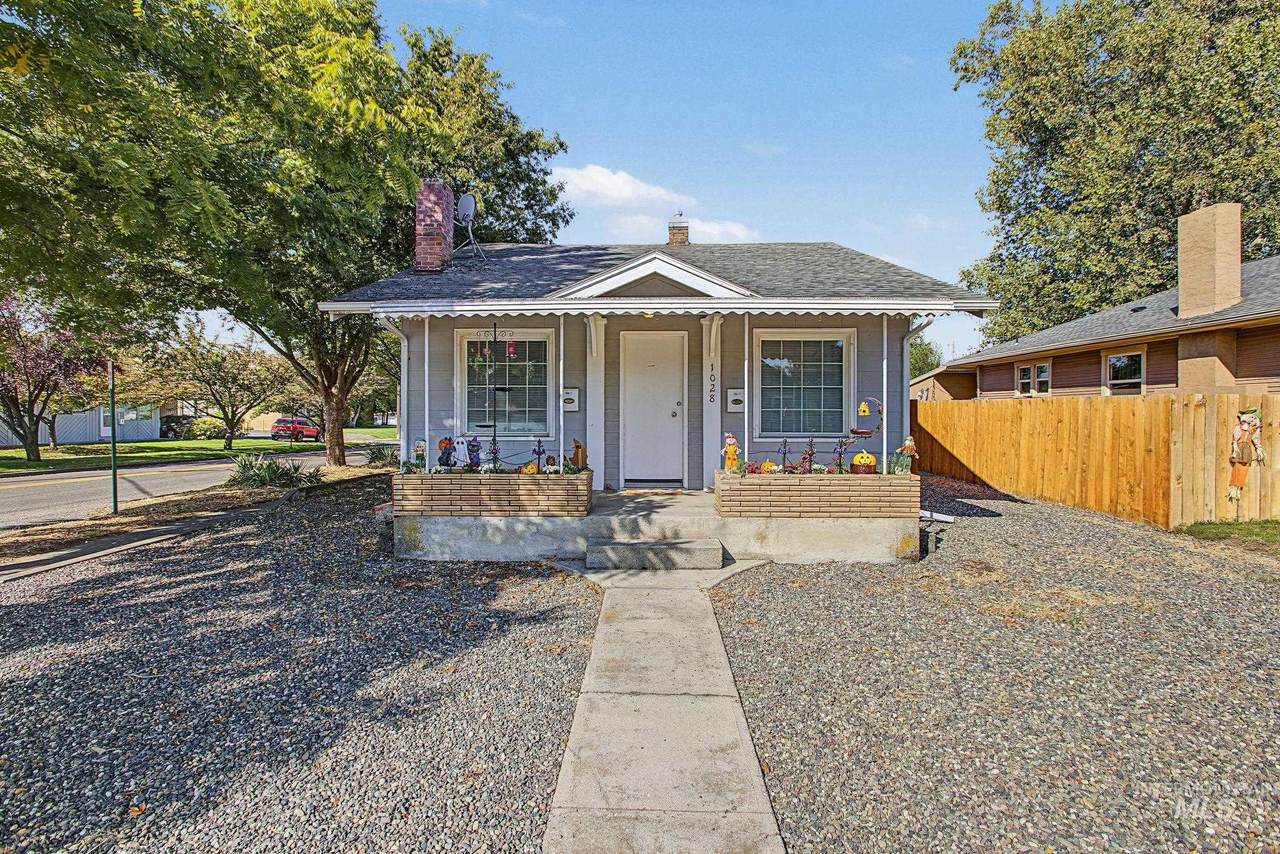 1028 8th Street - Photo 1