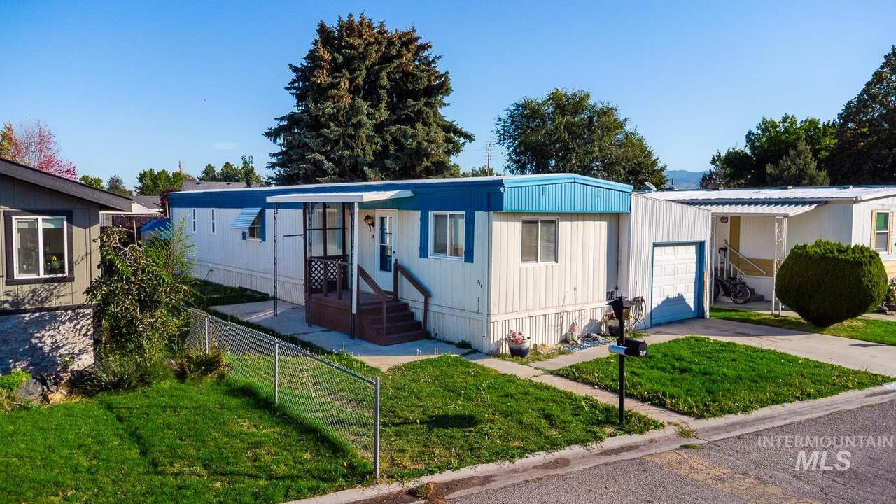 219 Silver City Dr - Photo 1