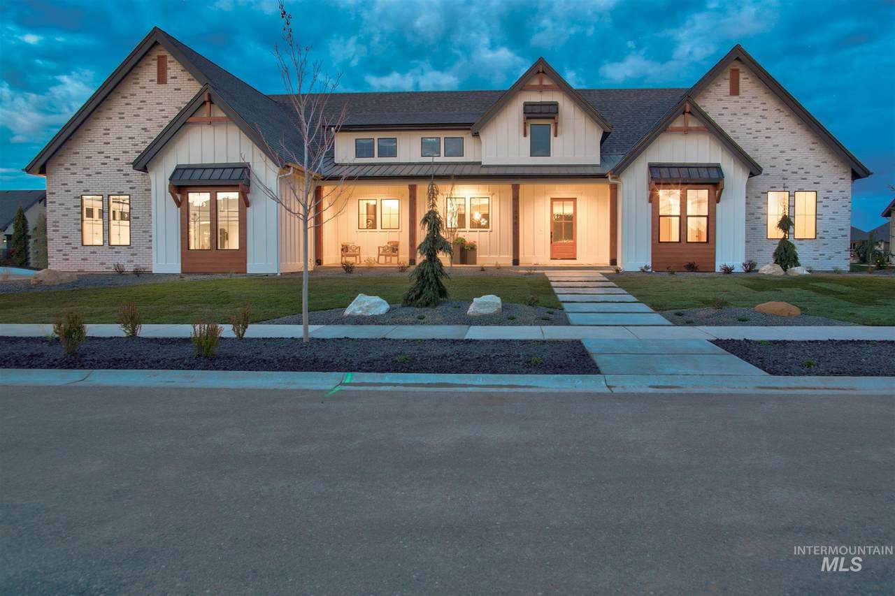1536 Triathlon Ave - Photo 1