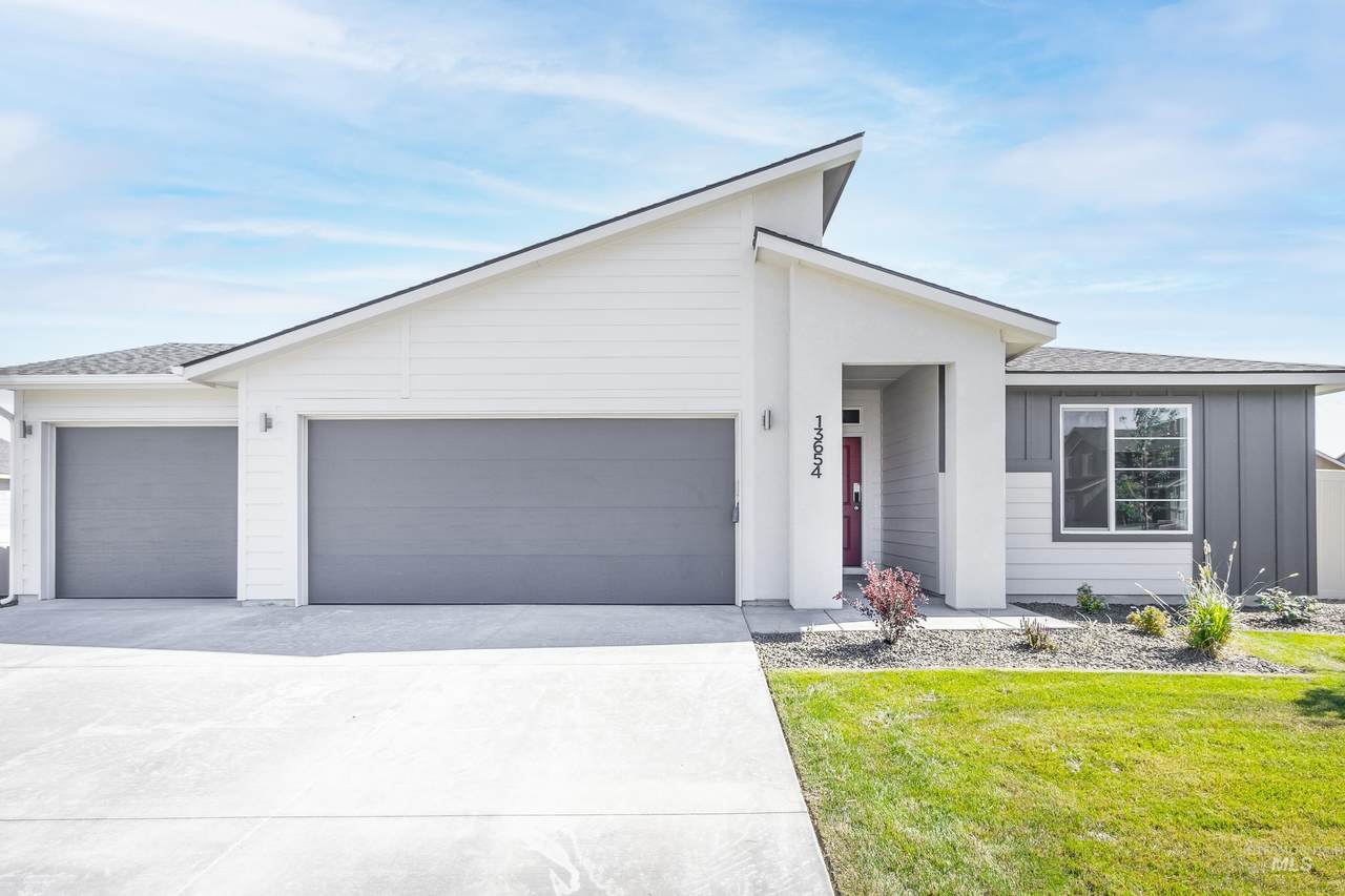 13654 Cello Ave. - Photo 1