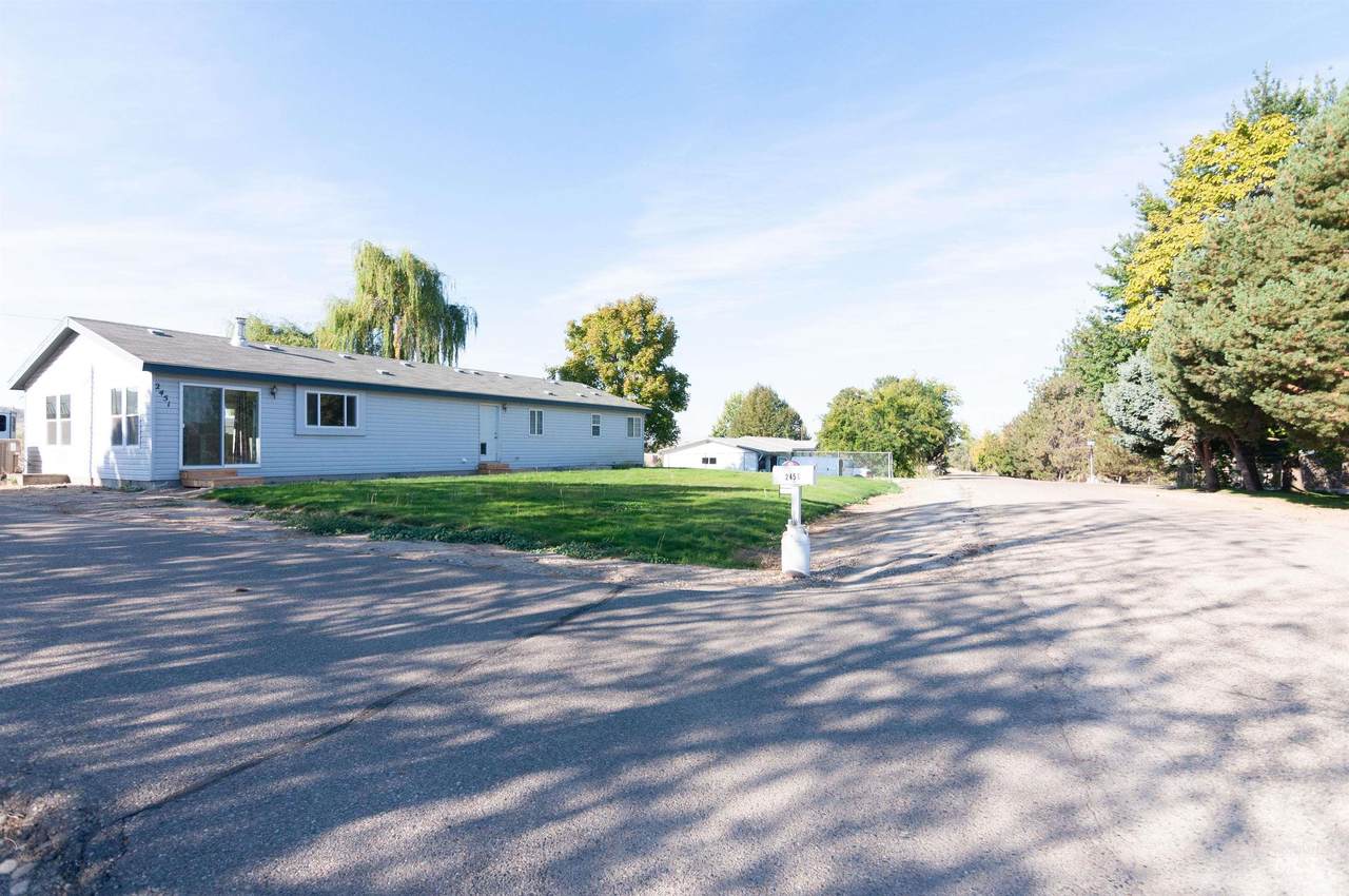 2451 Pine Ave - Photo 1