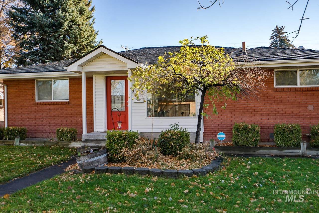 2313 Conant Dr - Photo 1