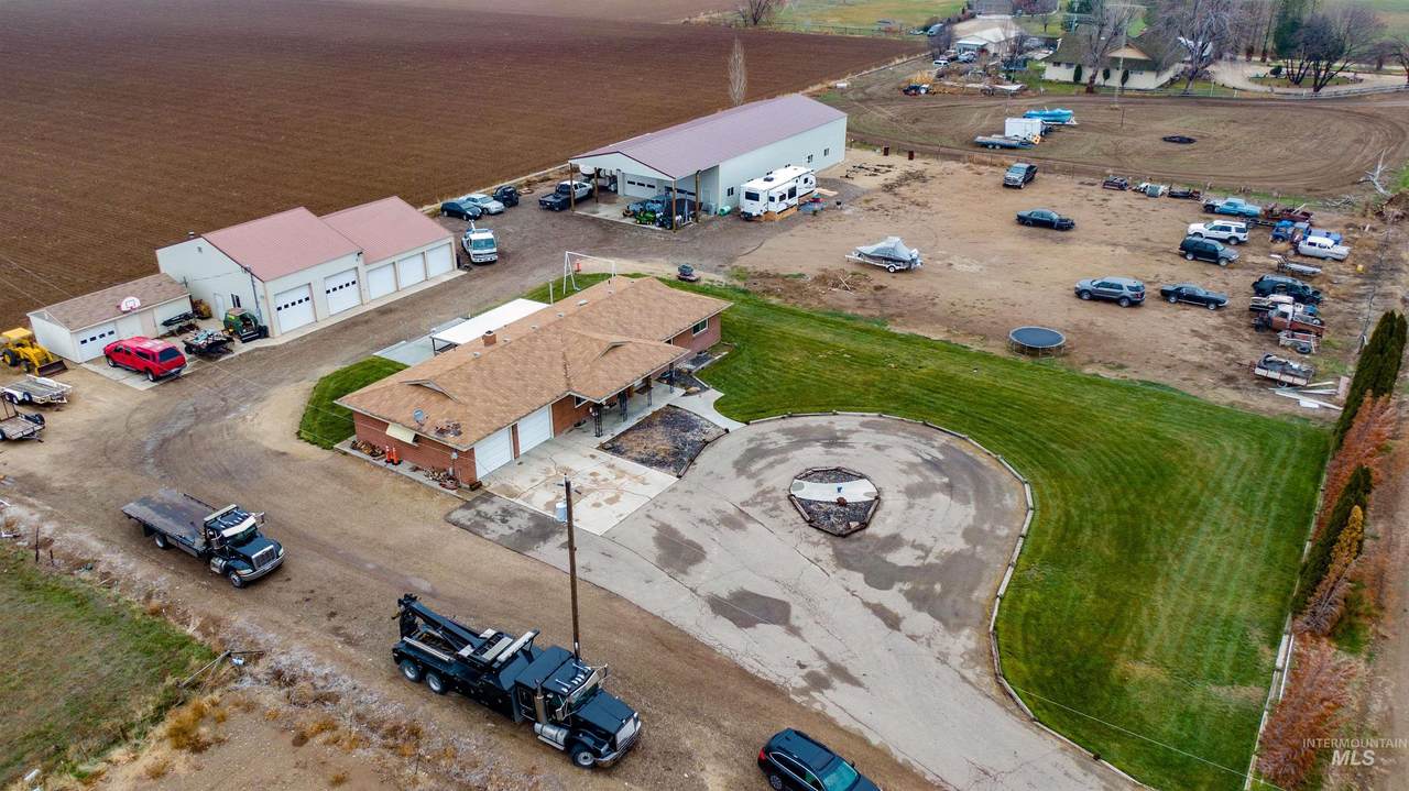 1020 Homedale Rd - Photo 1