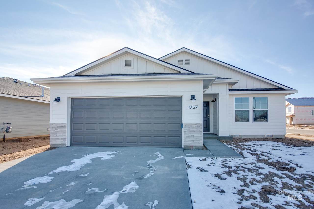 1757 Celbridge St - Photo 1