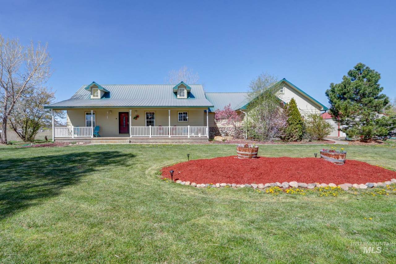 4443 Riata Cir - Photo 1