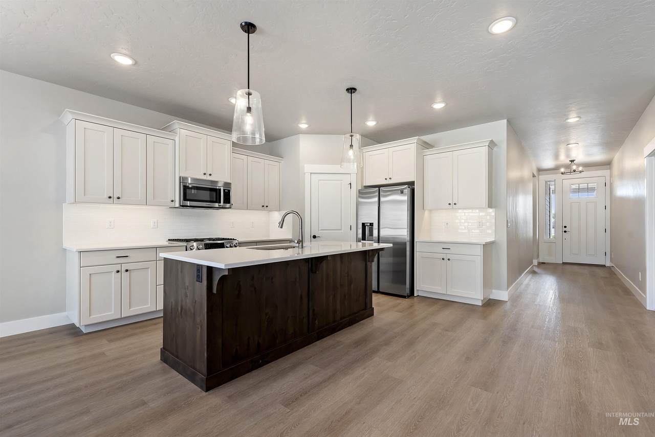 3561 Sirocco Ave - Photo 1