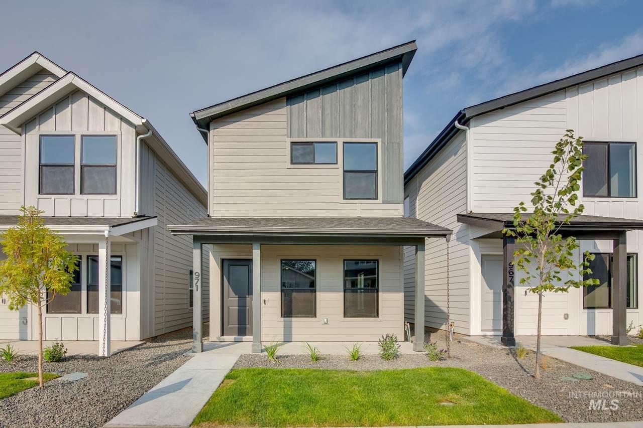 971 Wavetrain Ave - Photo 1