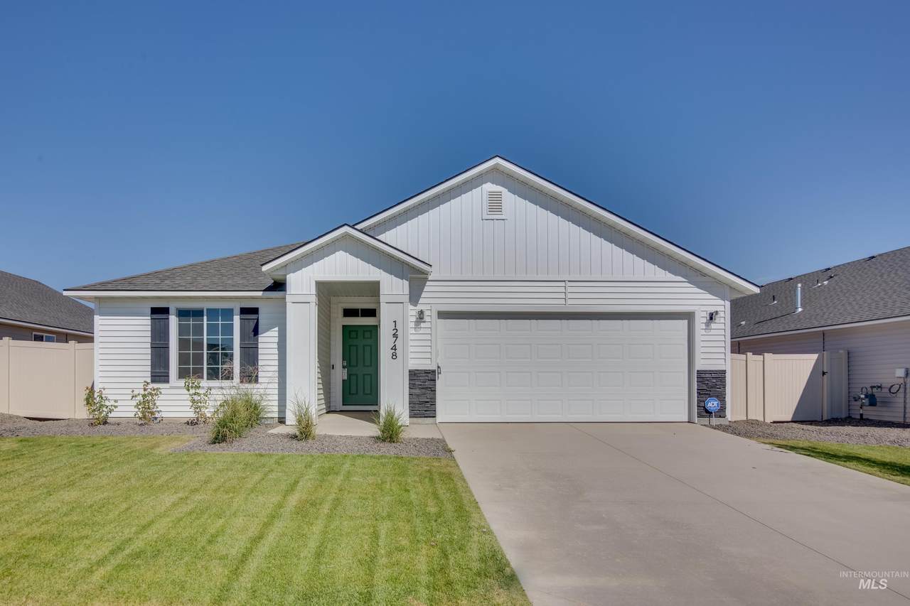 12748 Devonshire St. - Photo 1
