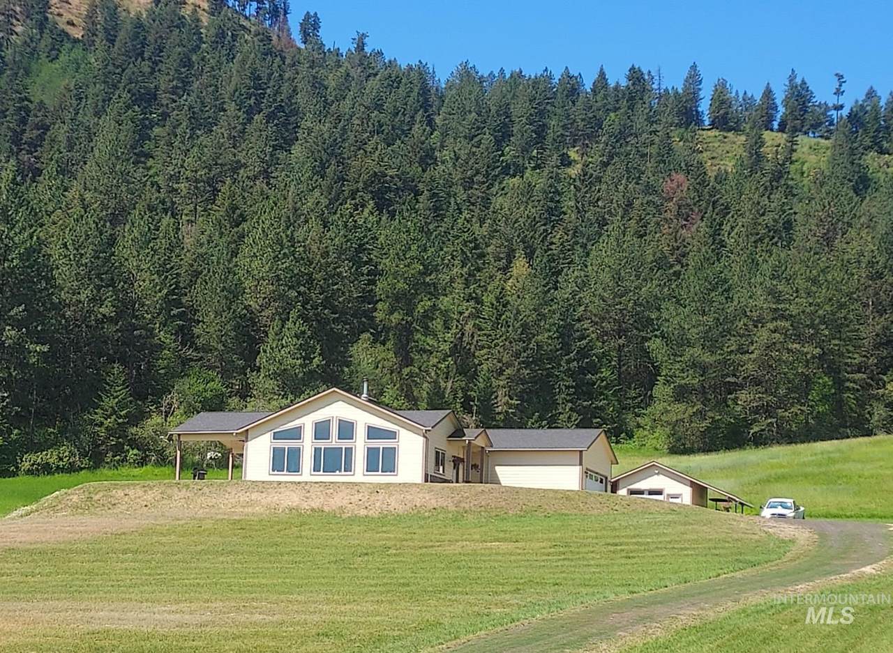 187 Blue Bird Dr - Photo 1