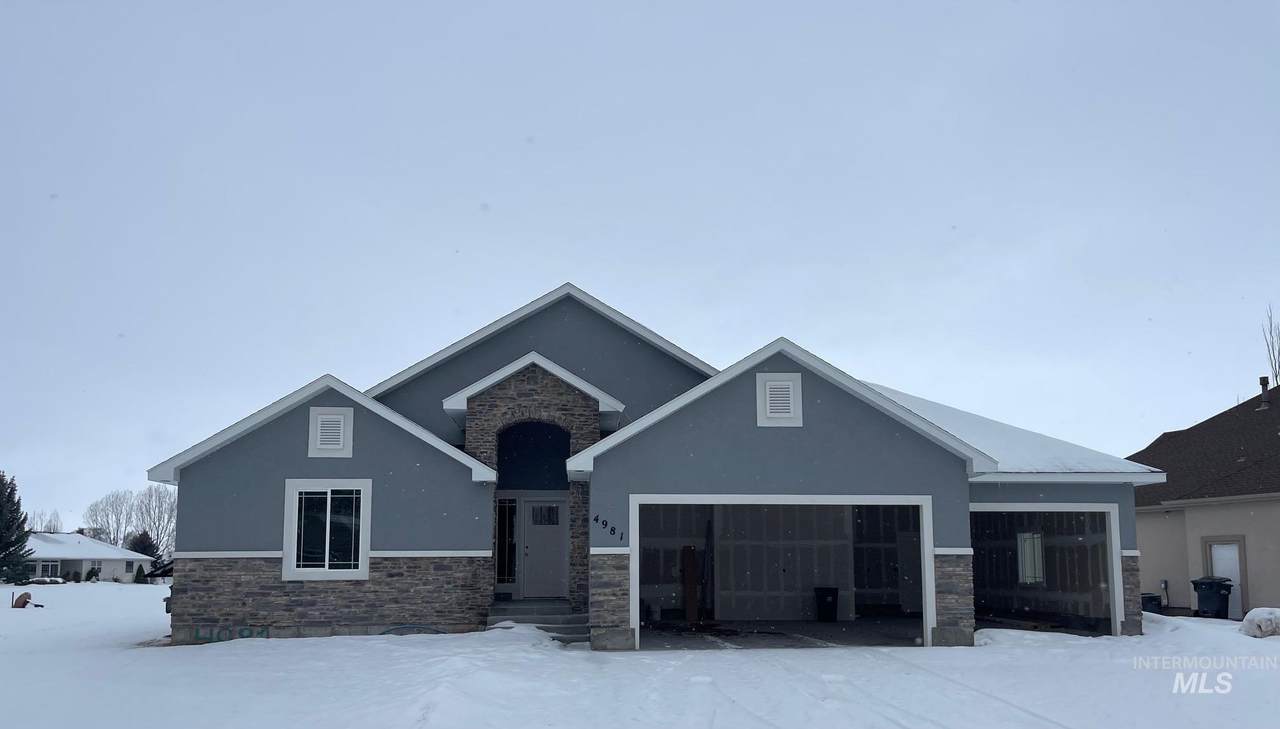 4981 Shadow Creek Drive - Photo 1