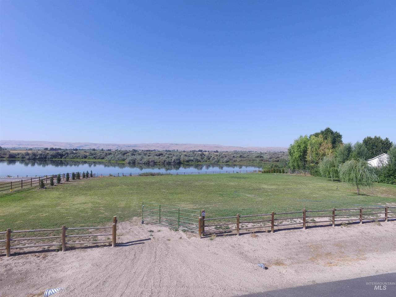 25133 Marina - Photo 1