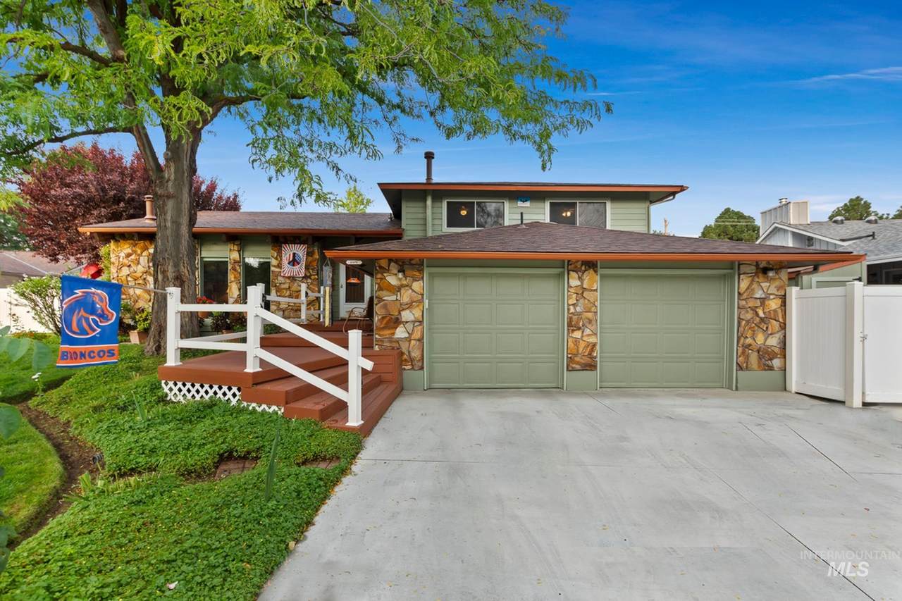 10543 Shadybrook Dr - Photo 1