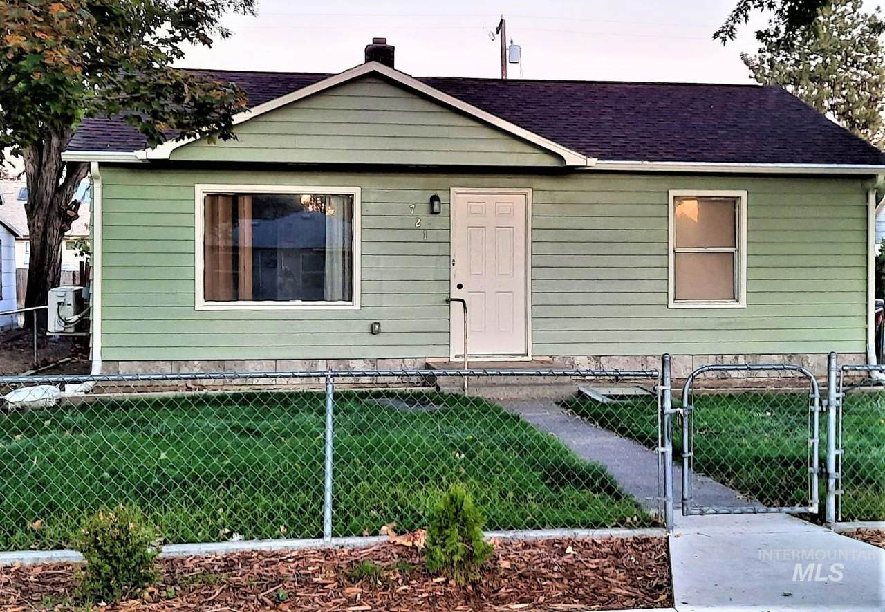 721 11th Street - Photo 1