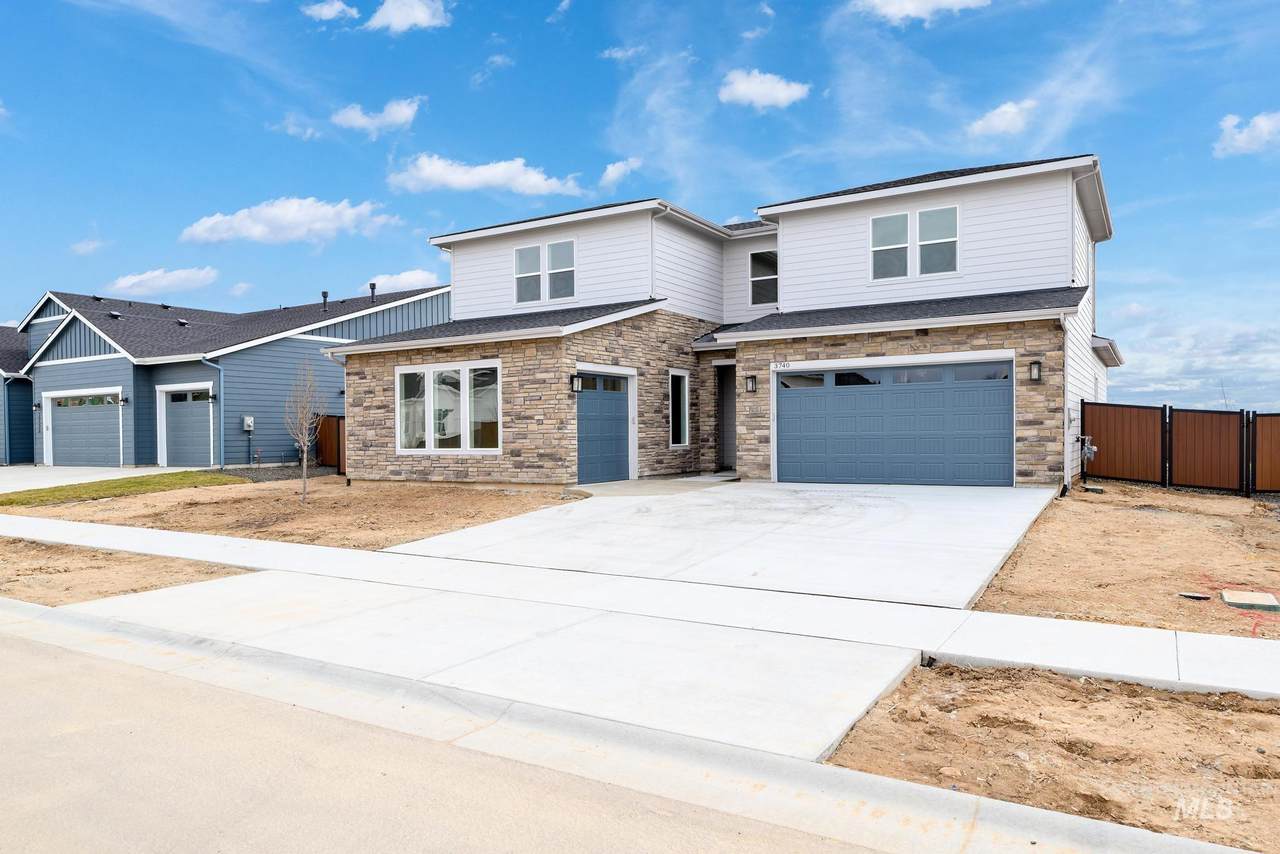 3740 San Carlos Way - Photo 1