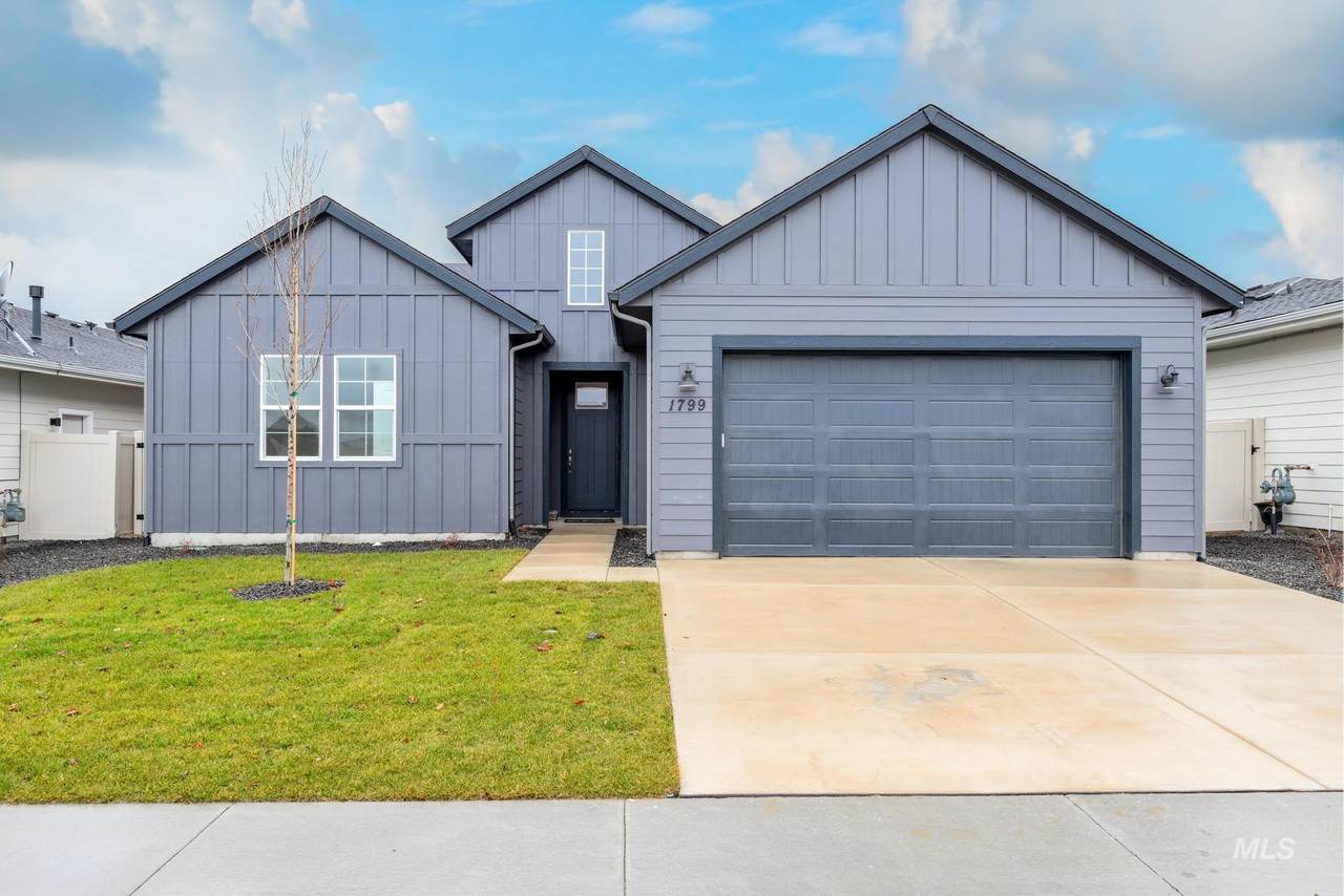 1799 Burnam Ave - Photo 1