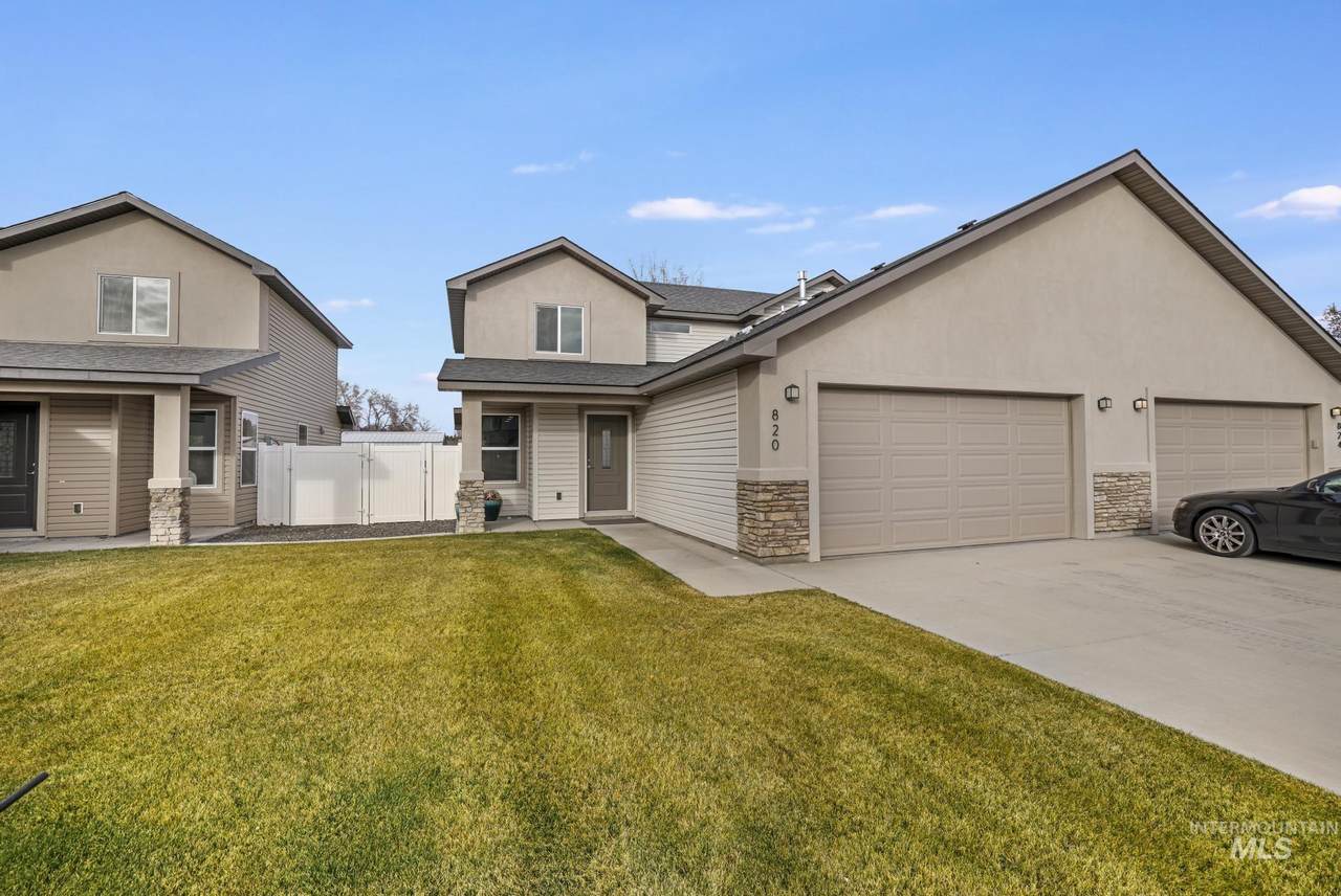 820 & 824 Jack Ave - Photo 1