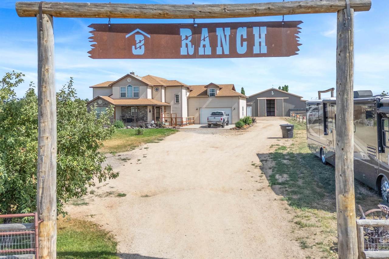 187 Syringa Loop - Photo 1
