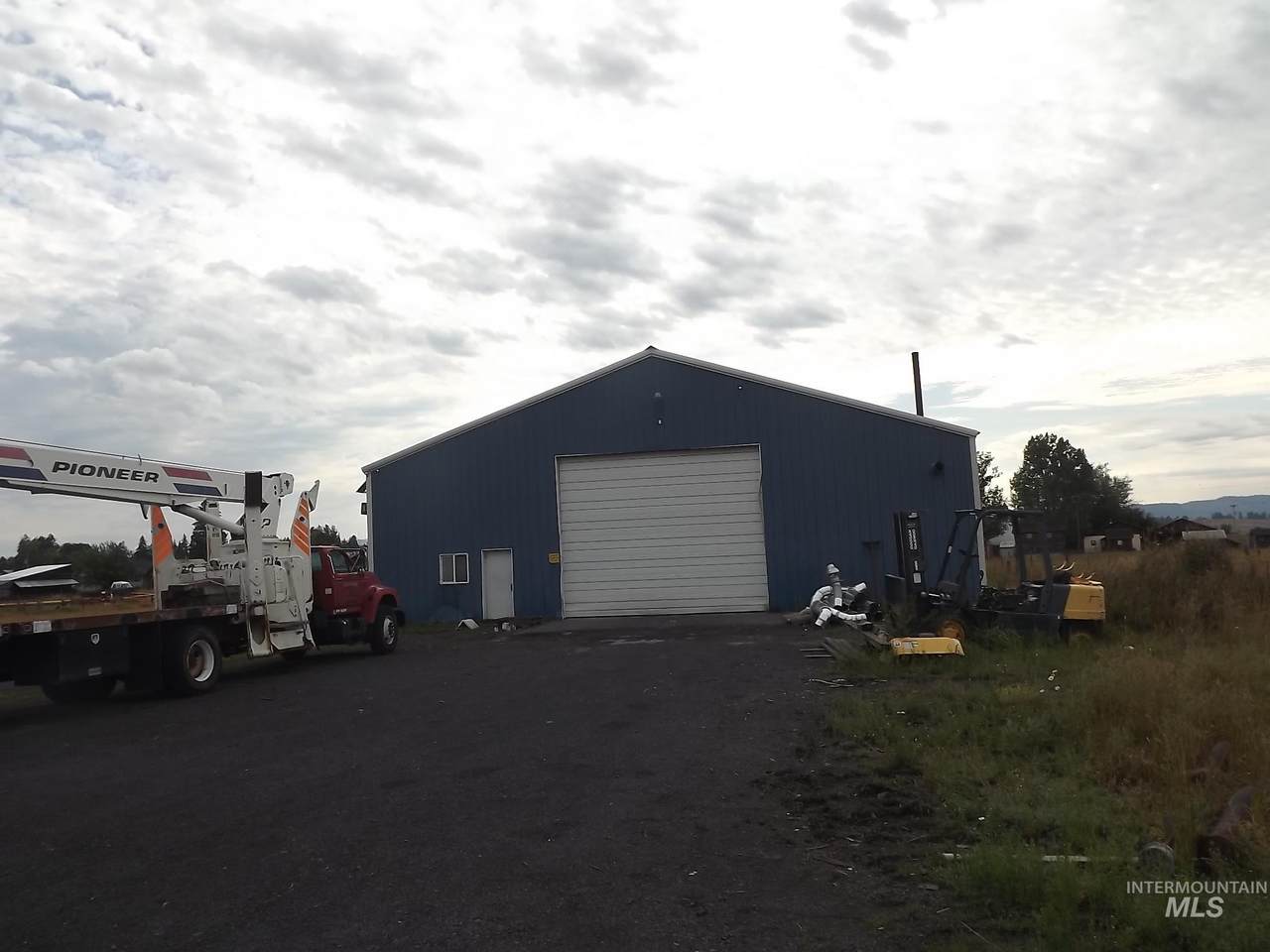 414 Wood Street - Photo 1