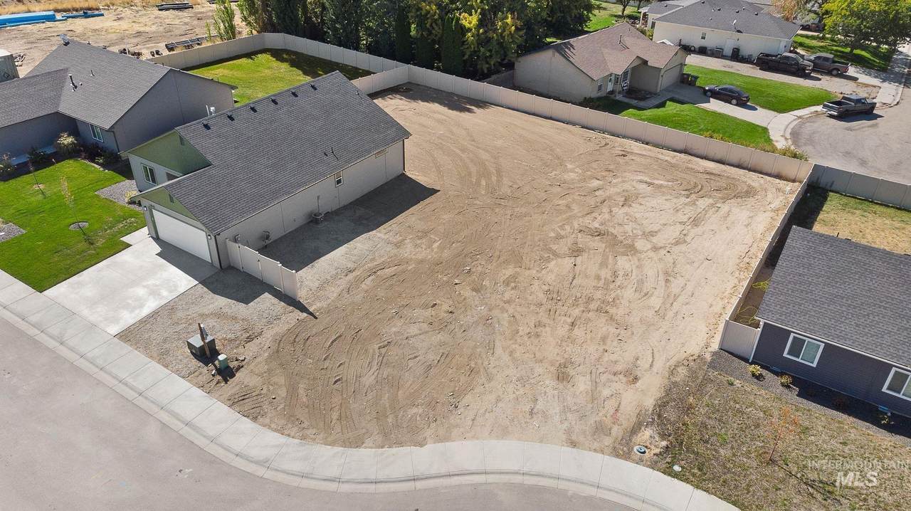 1811 Regency Way - Photo 1