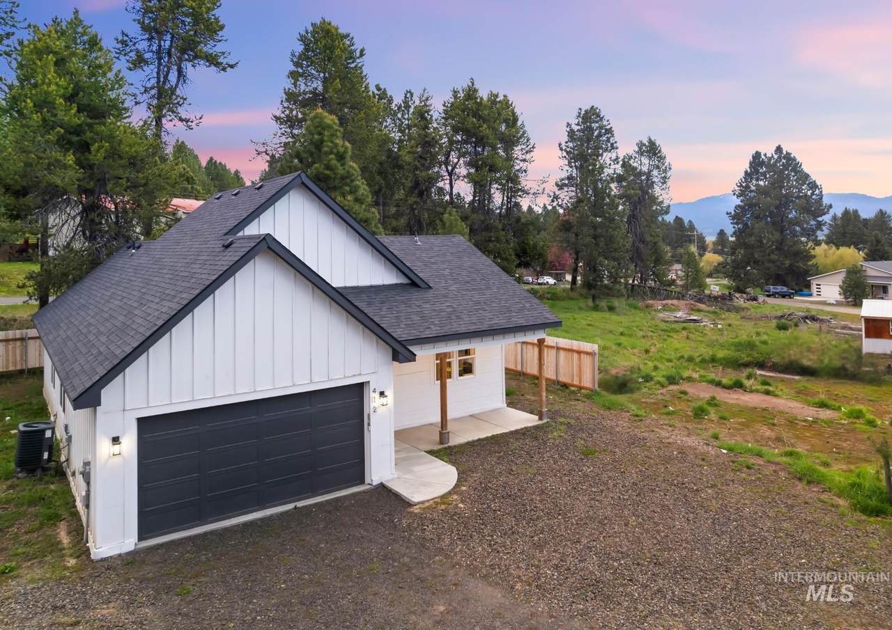 412 Antonette Cir - Photo 1