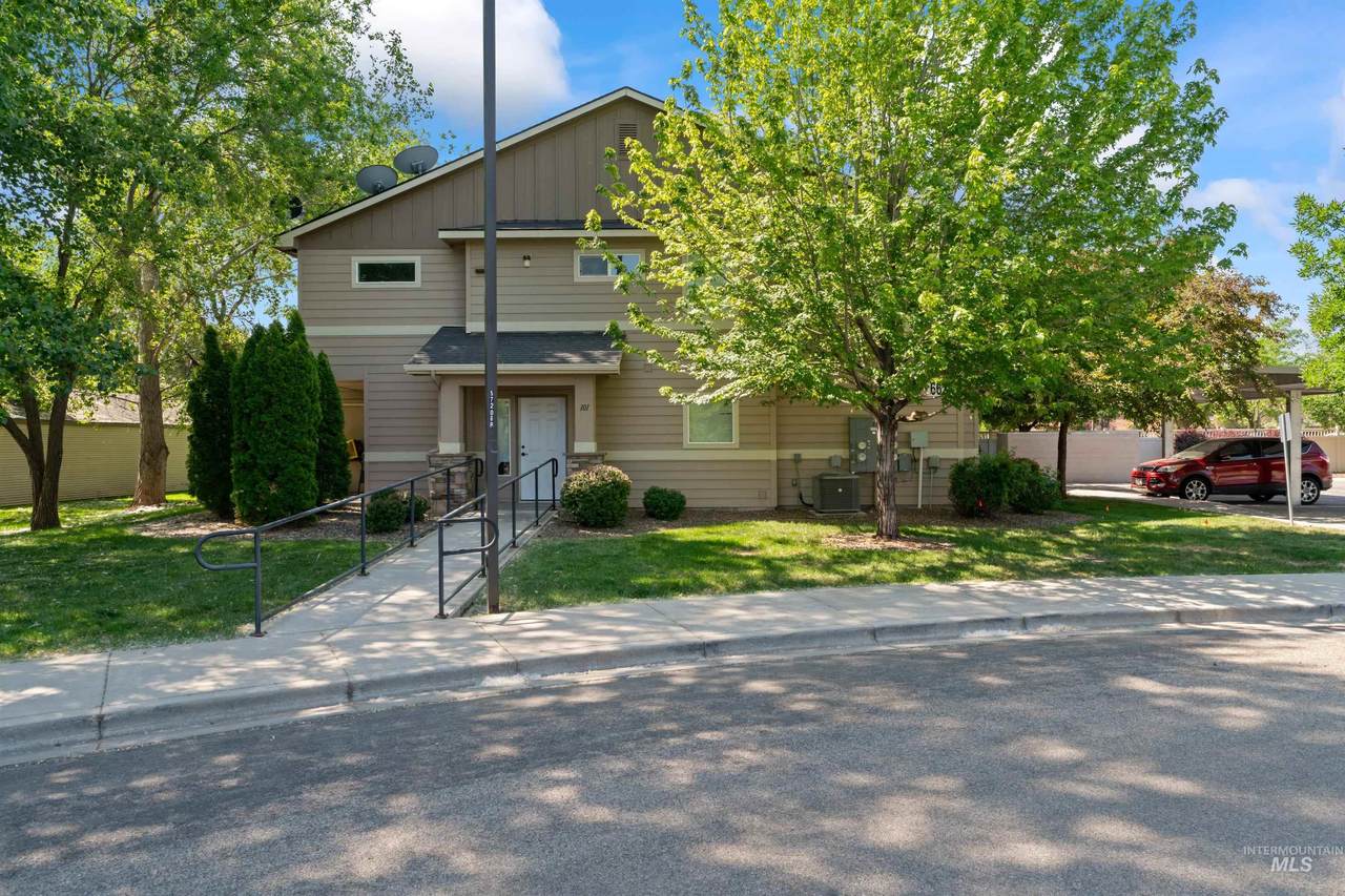 6627 Irving St - Photo 1