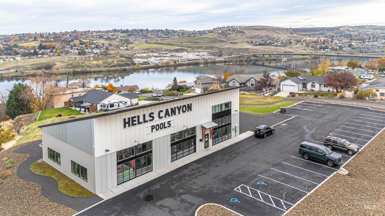 1445 5th St - Photo 1