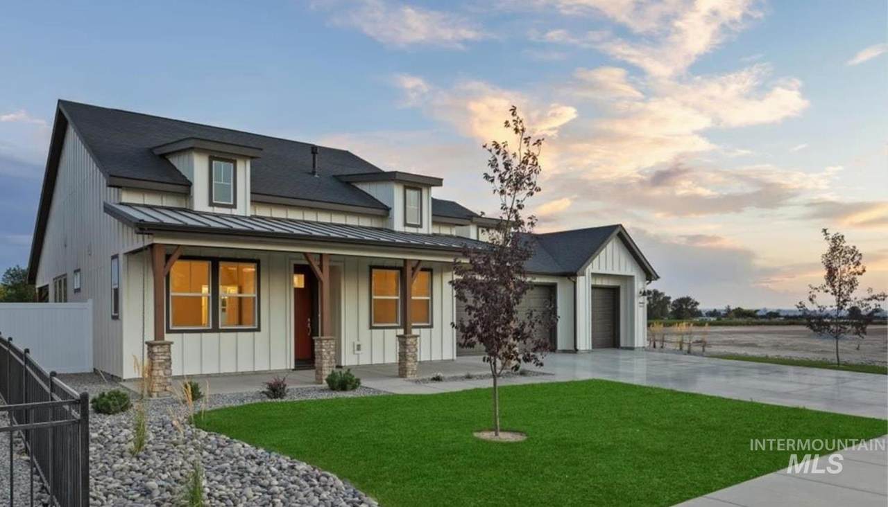 277 Maxine Lane West - Photo 1