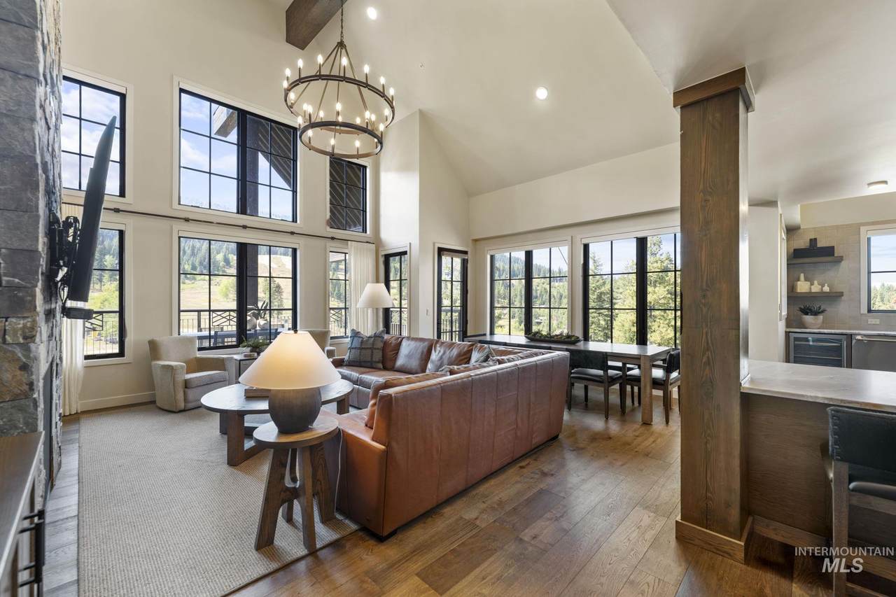 700 Village Dr. - Photo 1