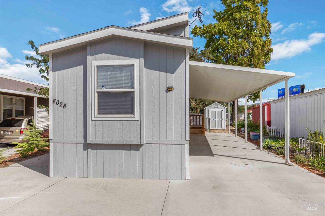 8028 W Manassas Ln - Photo 1