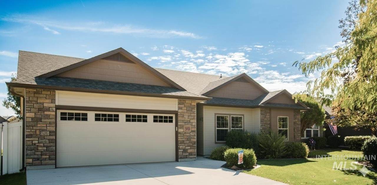 1910 Belknap Loop - Photo 1