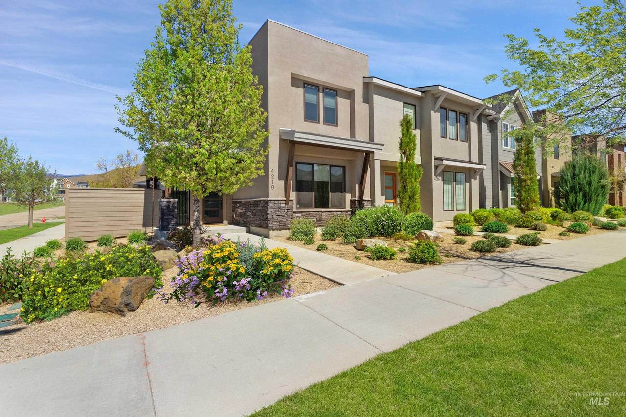 4210 Parkcenter Boulevard - Photo 1