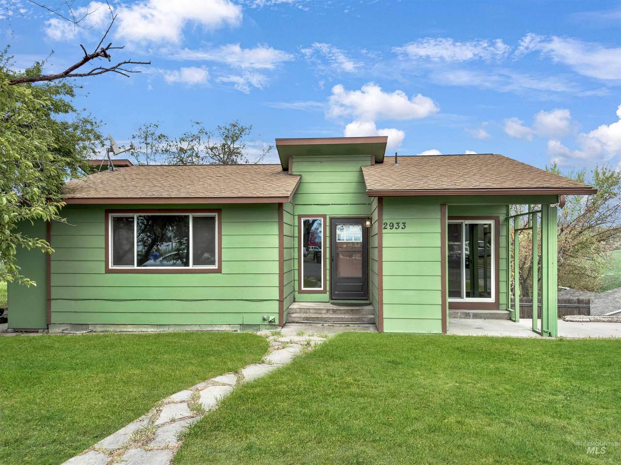 2933 Garfield Ct - Photo 1