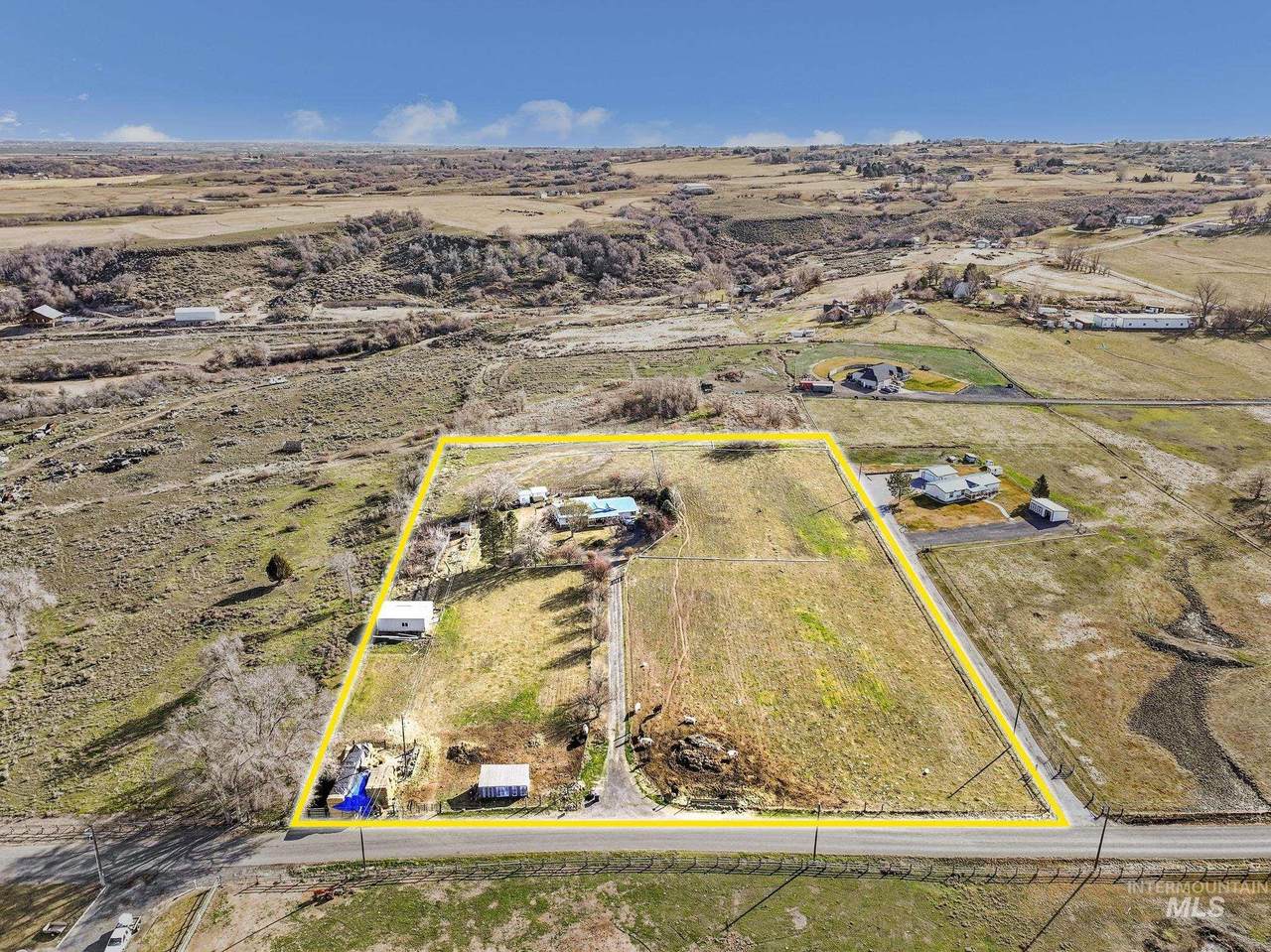 4424 1325 E - Photo 1